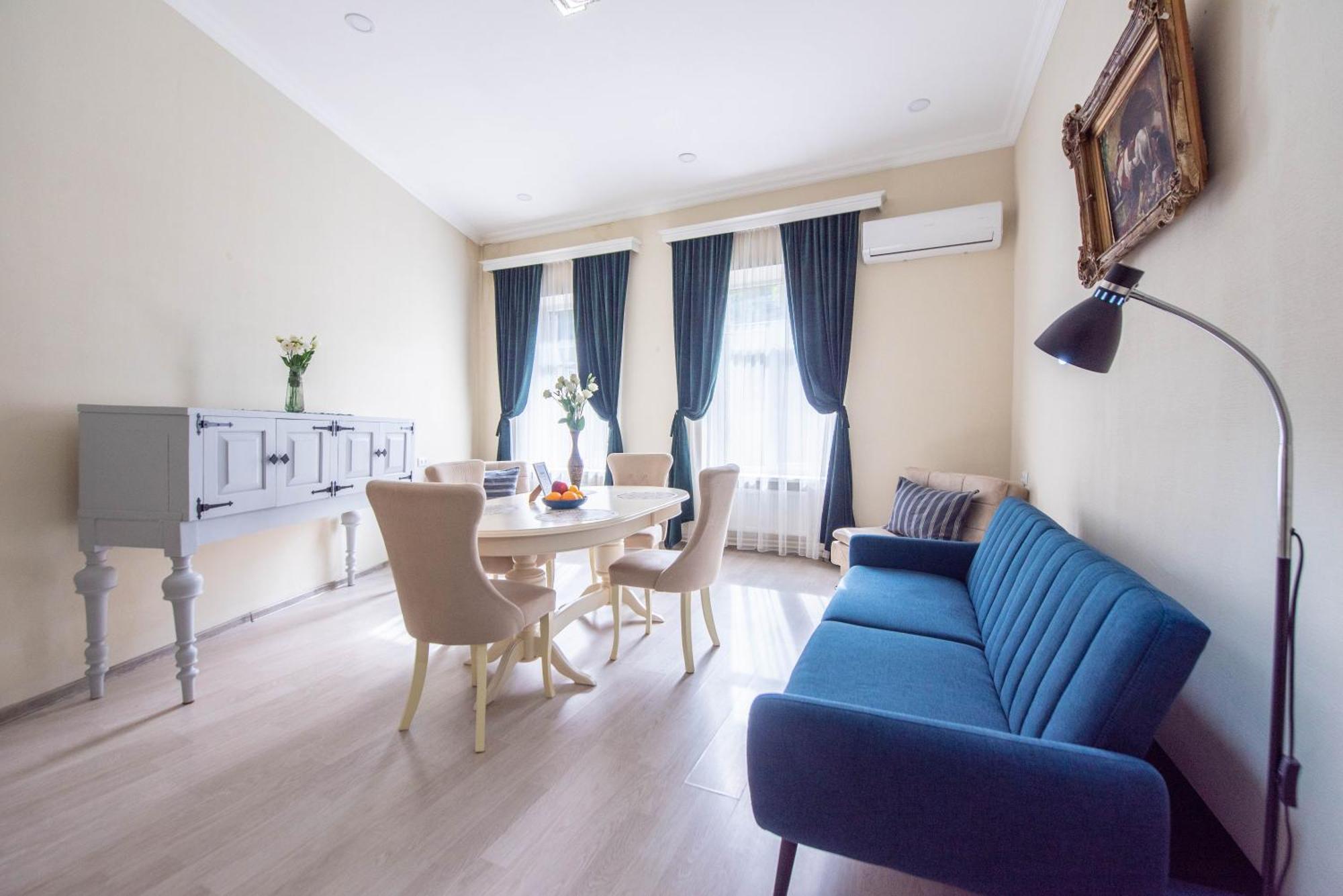 Old Town-Booking Apartment تبليسي المظهر الخارجي الصورة